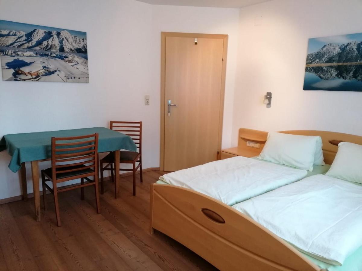 Appartements Spielberg ลีโอกัง ภายนอก รูปภาพ